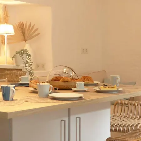 Holiday home Maison De Charme Sur Les Quais Port De St Goustan